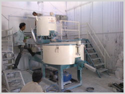 Compounding mixer