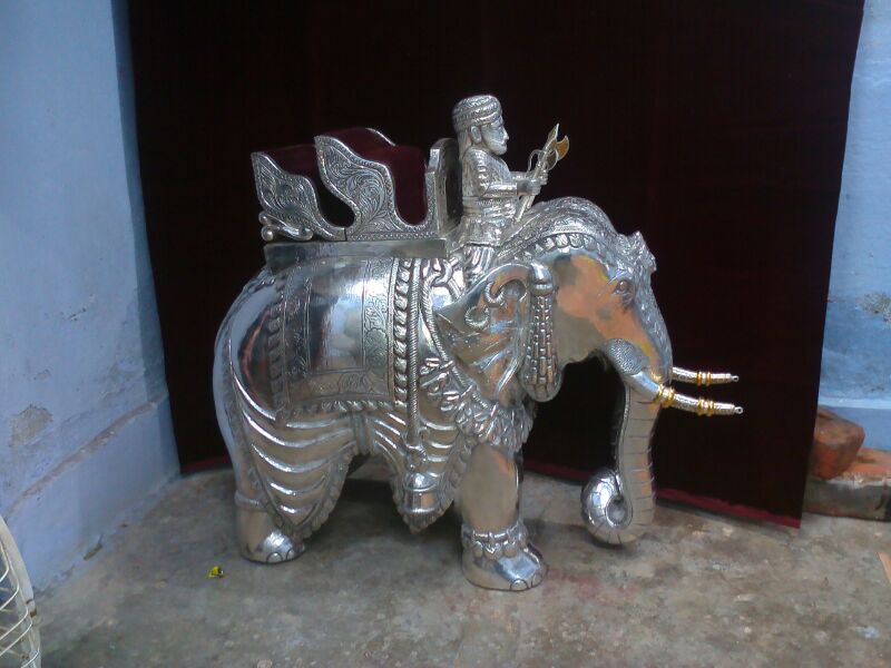 silver handicraft elephant statues