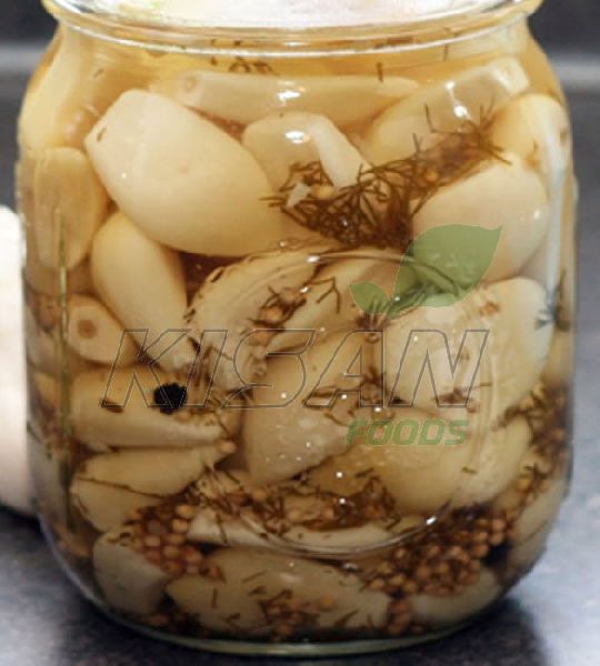 Preserved Garlic in Vinegar