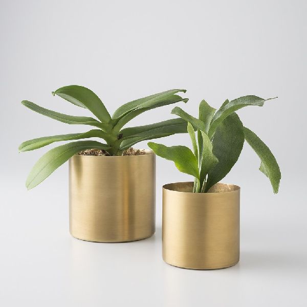 Round Brass Planters, for Decoration, Capacity : 0-10ltr