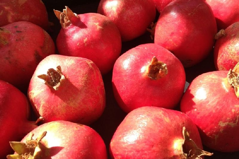 Natural fresh pomegranate, for Juice, Icecream, Food, Variety : Bhagwa