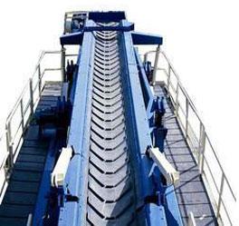 High angle conveyor