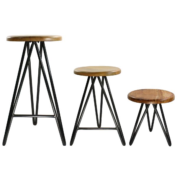 Iron Stools, for Used in bars, cafe etc