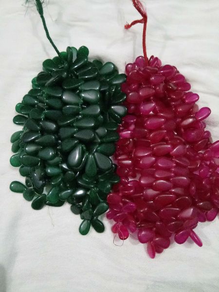 Polished Quartz Badam Beads, Color : Red, Green