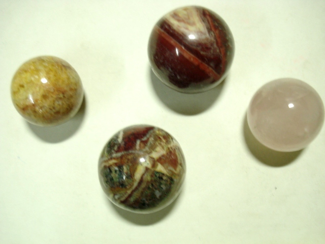 Plain Polished Semi precious Stone Spheres, Shape : Round