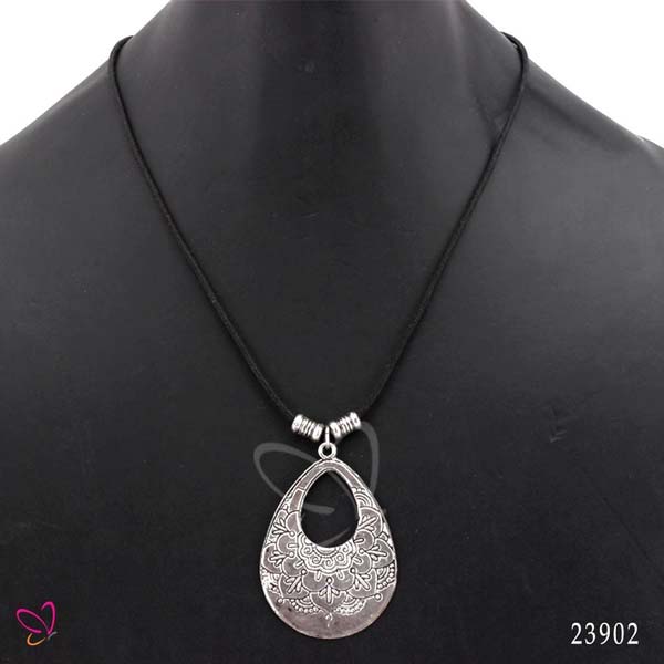 Chickraft Metal Fashion Necklace (23902), Color : Silrver