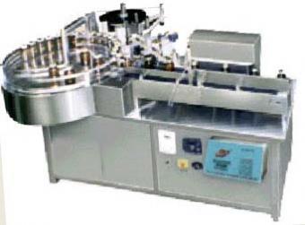 Vertical Labeling Machine with inbuilt Turn Table.