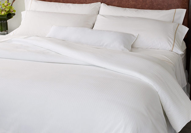 Hotel Bed Linen, Pattern : Plain, Feature : Comfortable, Impeccable Finish  at Best Price in Panipat