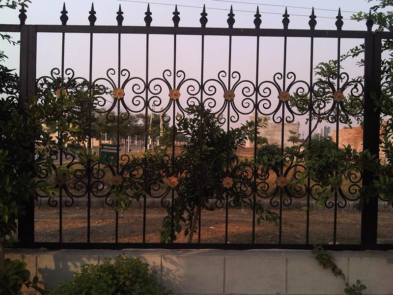 Polished Stainless Steel Garden Railings, Feature : Attractive Designs, Corrosion Proof, Easy To Fit