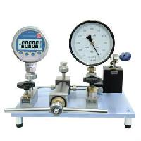 Charun pressure measuring instruments
