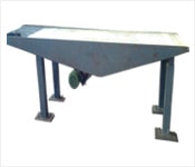 Vibrating table