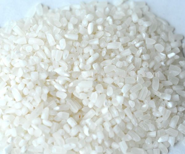 Broken rice, Variety : IR64 Grade
