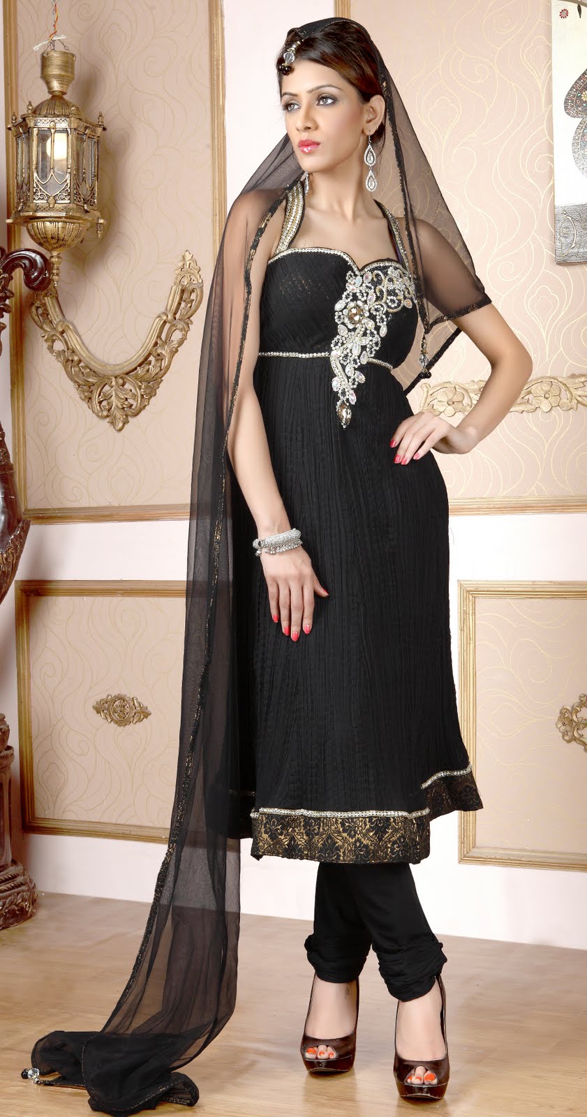 Ladies Designer Salwar Kameez