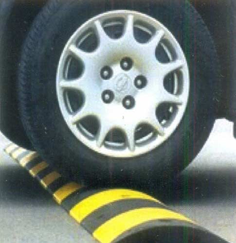 Rubber speed humps, Feature : Durable, Optimum Quality