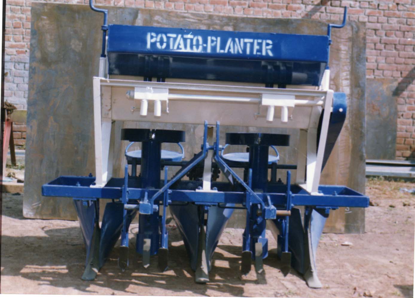 Moga Potato Planter