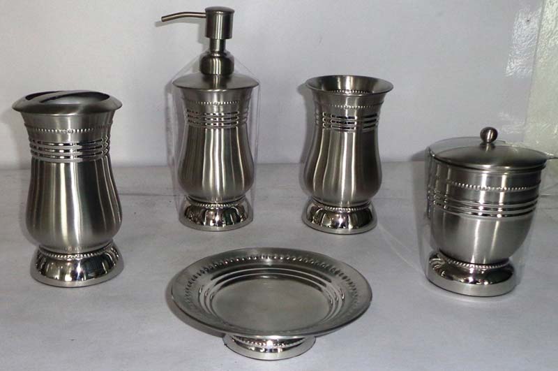 STAINLESS STEEL BATH SET