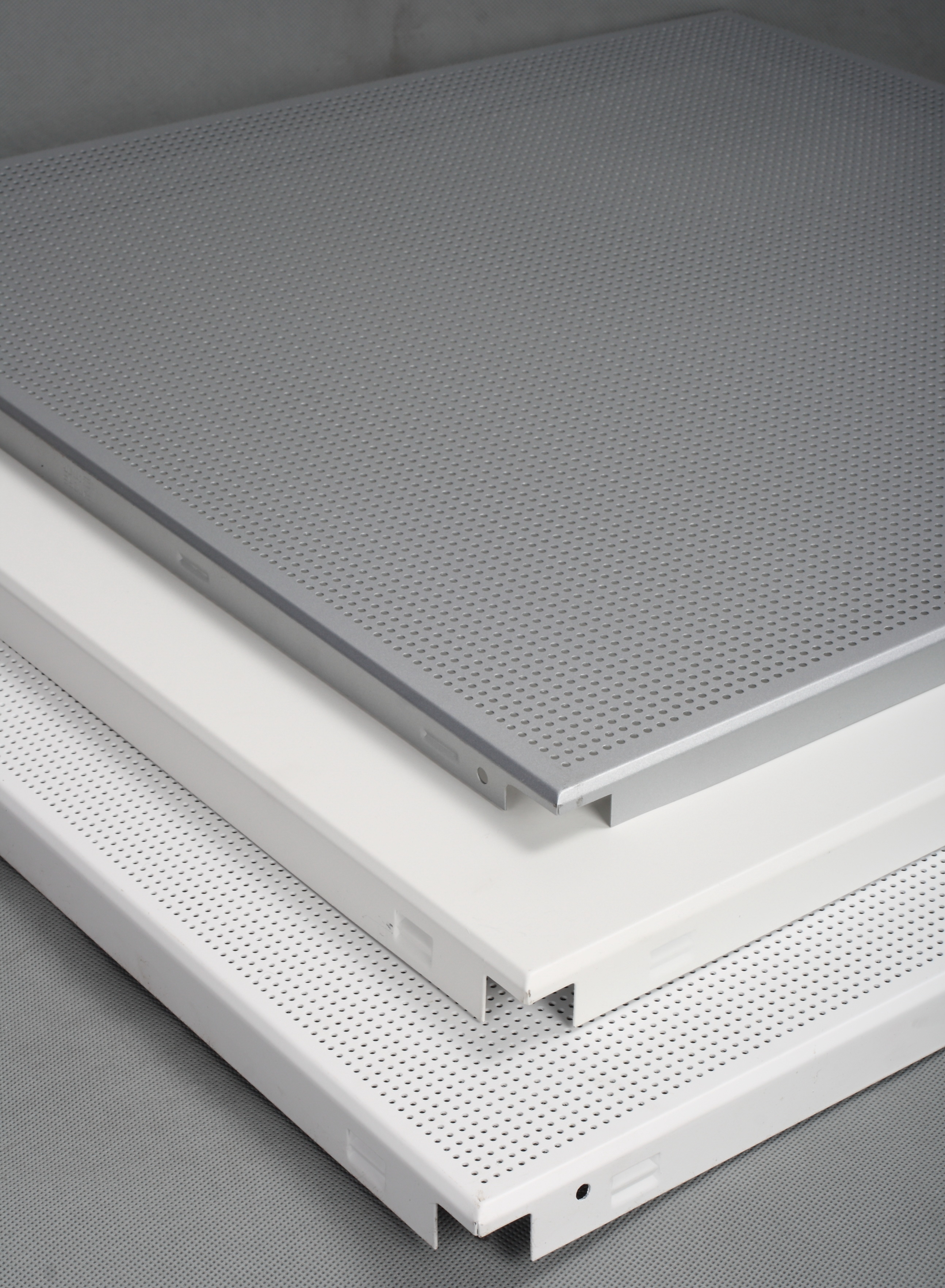 Buy Sqaure Clip In Snap In Aluminum False Ceiling Tiles Metal