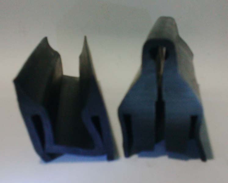 Vestibule Double Leaf Rubber Profiles, for Electrical Use, Length : 1-1000mm