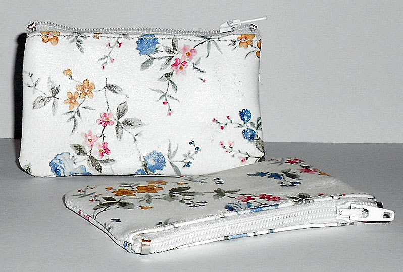 Floral Pattern Leather Purse