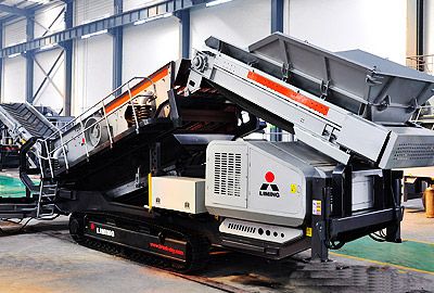 Tracked Vibrating Screen