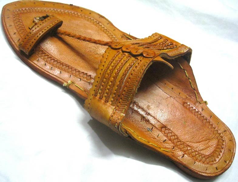 Leather Slippers, Fabrication Slippers