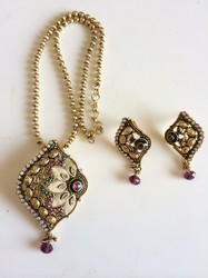 Pendant Set