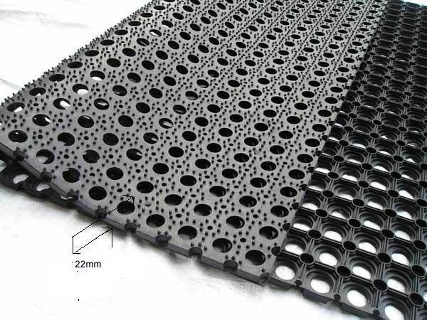 Rubber Hollow Mat, for door/garden, Size : 40x60cms