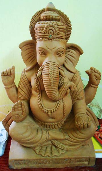 Handmade Terracotta Ganesha in Terracotta Natural Color :(jumbo Sized)