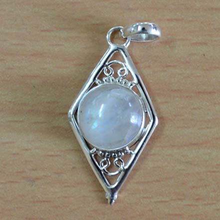 Gemstone 925 Sterling Silver Pendant with Moonstone Gemstone Jewelry