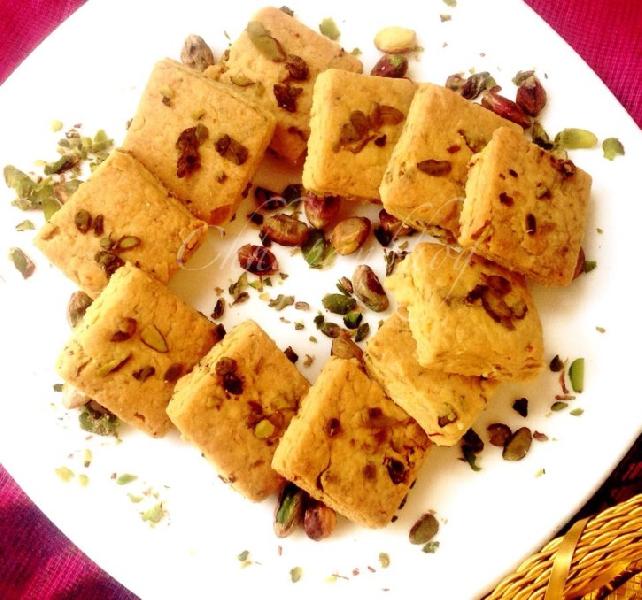 Kesar and Pistachio Cookies