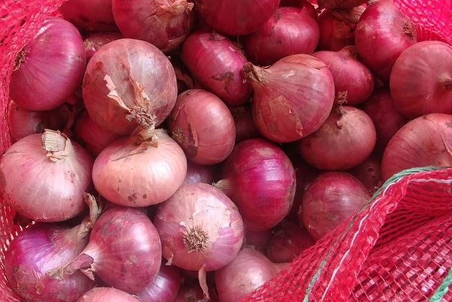 fresh red onion