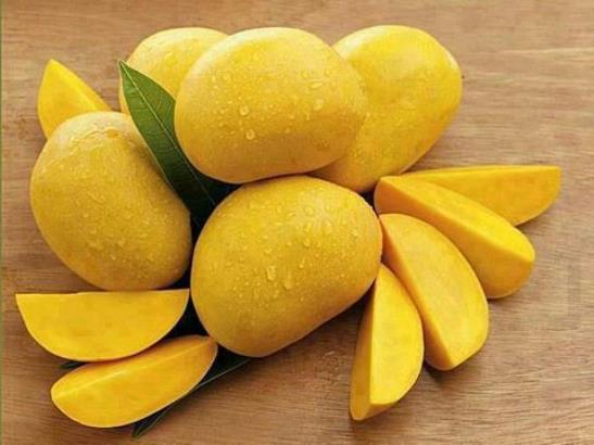 Fresh mango, Taste : Sweet