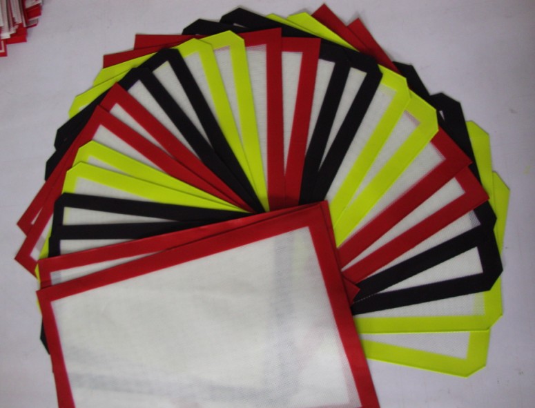 Buy Silicone Nonstick Baking Mats From Wujiang Aotemake Rubber