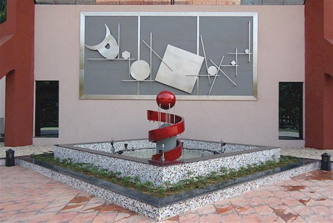 Stainless steel fountains