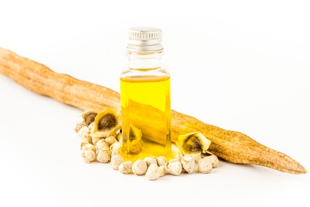 Suyash Group Natural Herbs Moringa Oil, Supply Type : Manufacturer