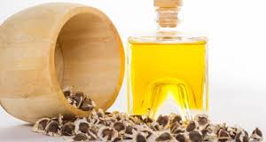 Suyash Group Natural Herbs Moringa Organic Oil, Certification : MSDS, COA, MOA