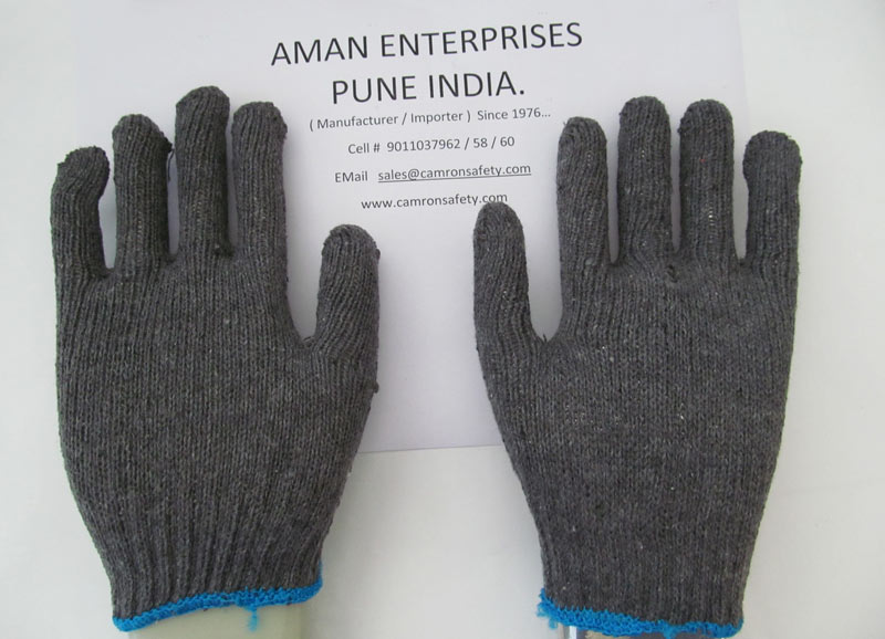 Knitted Hand Gloves