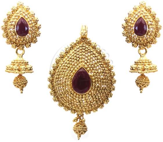 antique pendant set