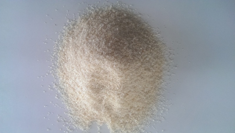 Dehydrated white onion granules