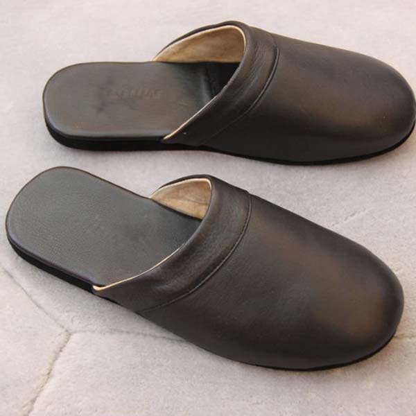 Share more than 84 mens leather house slippers best - dedaotaonec