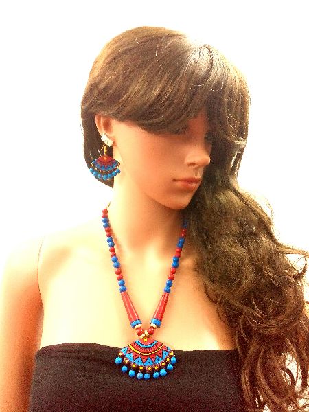 Handmade Terracotta Necklace Sets provide exquisite beauty