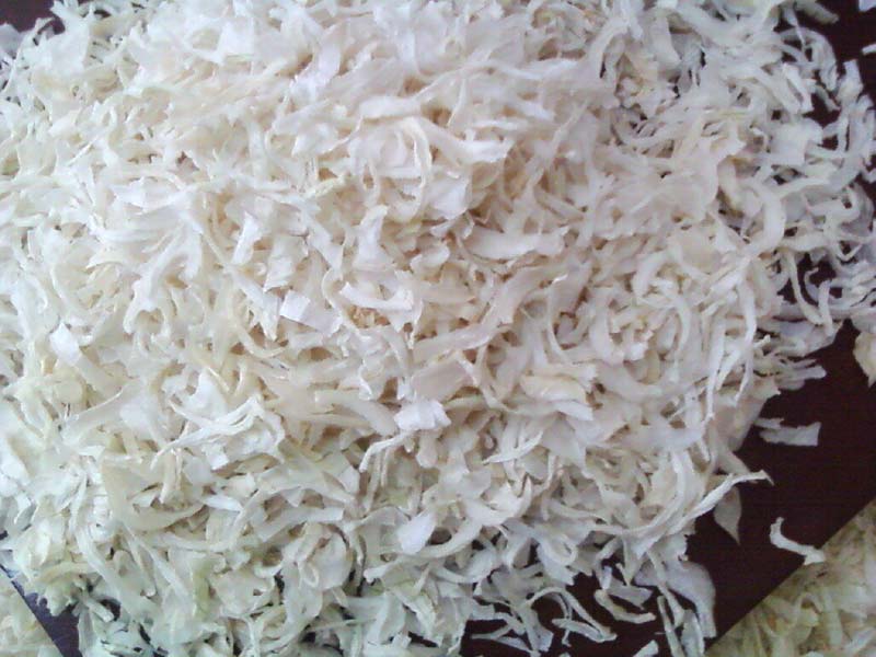 dehydrated white onion flakes