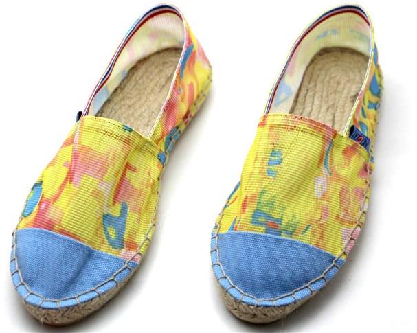 Buy Women Canvas Slip-on Shoes from Fuzhou Yongping Footwear Co. Ltd, China | ID - 1184339