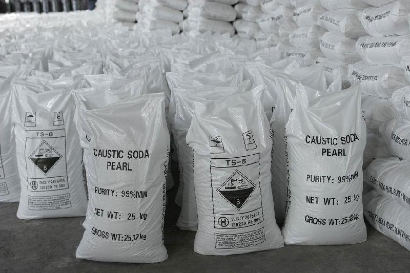 DCM Caustic Soda Flakes, Purity : 99.50