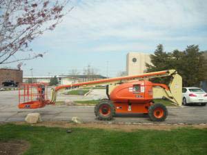 Used Articulating Boom Lift (JLG 600A)