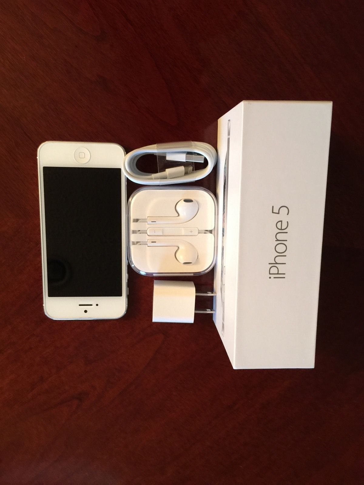 Apple iPhone 5 Smartphone 64 GB - Unlocked