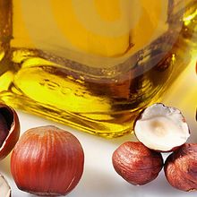 Hazelnuts oil