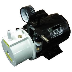 Rotary Vacuum Pump 1/2 Hp with Moistartrap and Gauge