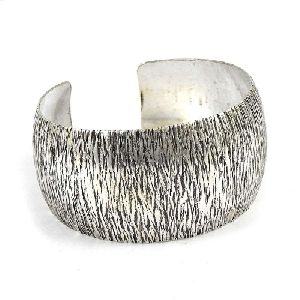 Excellent!! 925 Sterling Silver Bangle