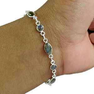 Labradorite gemstone bracelet